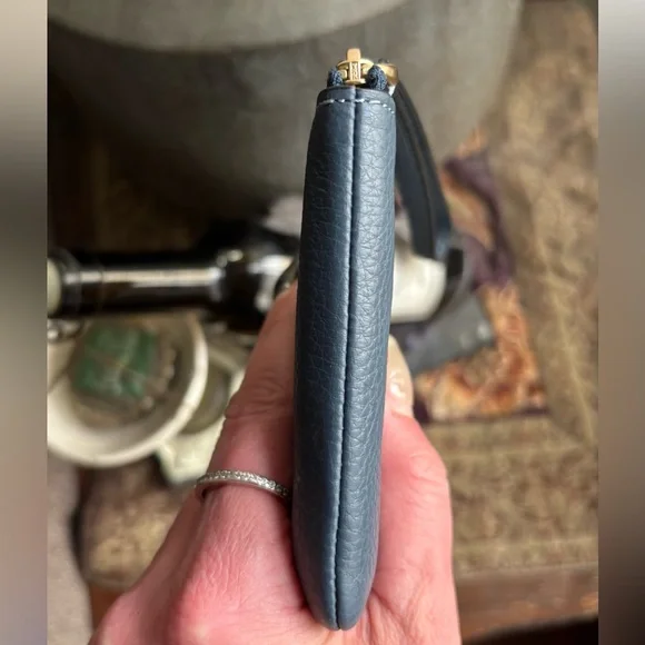 Authentic COACH Leather heart/spaceship/bicycle zip top card wristlet - Picture 10 of 11